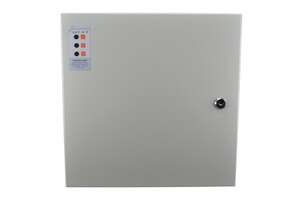 Alimentation chargeur 100-240V AC / 12V DC / 10A en coffret métal